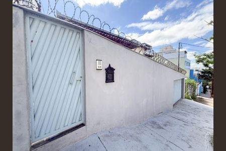 Casa de condomínio à venda com 73m², 2 quartos e 1 vagaFachada