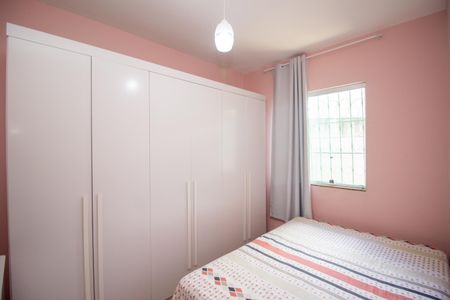 Quarto 1 de casa de condomínio à venda com 2 quartos, 73m² em Morro do Confisco, Contagem