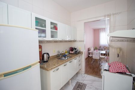 Casa de condomínio à venda com 73m², 2 quartos e 1 vagaCozinha e Área de Serviço