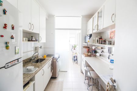 Apartamento à venda com 96m², 3 quartos e 2 vagasCozinha