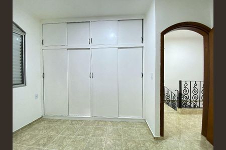 Casa à venda com 3 quartos, 150m² em Santa Maria, São Caetano do Sul