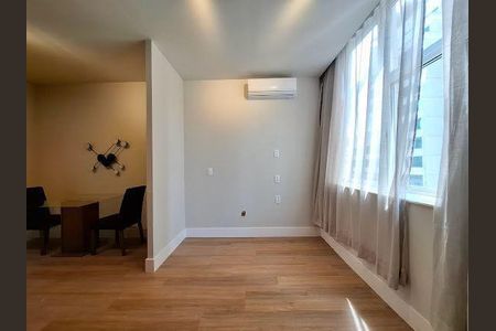 Apartamento à venda com 2 quartos, 60m² em Centro, Rio de Janeiro