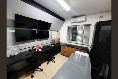 Casa à venda com 5 quartos, 350m² em Vila Formosa, São Paulo