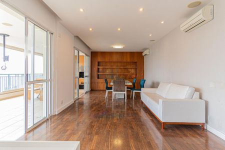 Apartamento à venda com 178m², 3 quartos e 4 vagas