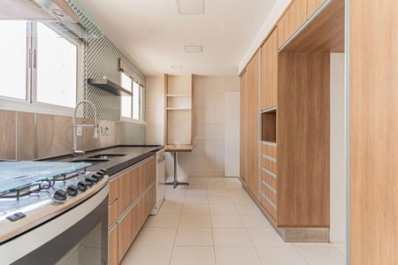 Apartamento à venda com 178m², 3 quartos e 4 vagas