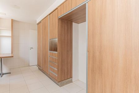 Apartamento à venda com 178m², 3 quartos e 4 vagas