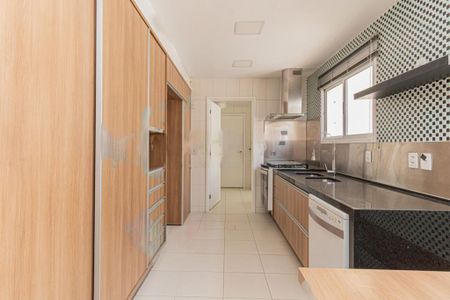 Apartamento à venda com 178m², 3 quartos e 4 vagas