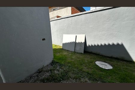 Casa de condomínio à venda com 188m², 3 quartos e 4 vagasQuintal