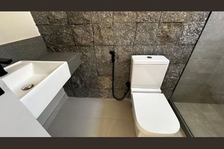Casa de condomínio à venda com 188m², 3 quartos e 4 vagasBanheiro da Suíte 3
