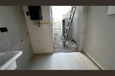 Casa de condomínio à venda com 188m², 3 quartos e 4 vagasÁrea de Serviço