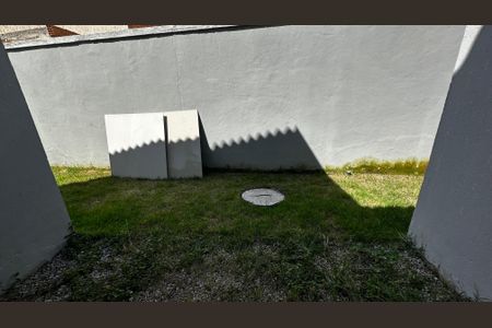 Casa de condomínio à venda com 188m², 3 quartos e 4 vagasQuintal