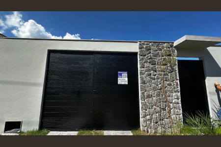 Casa de condomínio à venda com 188m², 3 quartos e 4 vagasFachada