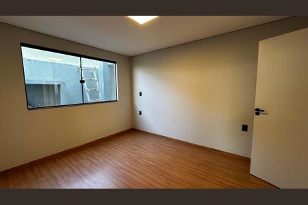 Casa de condomínio à venda com 188m², 3 quartos e 4 vagasSuíte 1