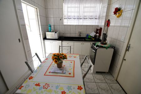 Apartamento à venda com 104m², 2 quartos e sem vagaCozinha