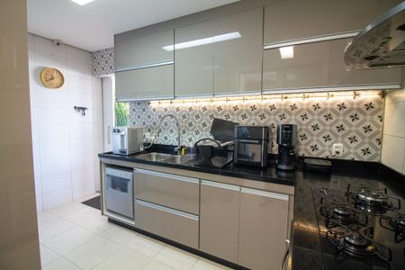 Apartamento à venda com 125m², 3 quartos e 2 vagasCozinha