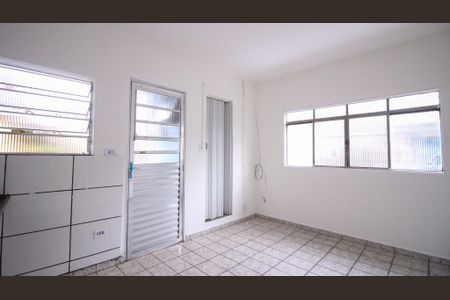 Casa para alugar com 1 quarto, 15m² em Jardim Colorado, São Paulo