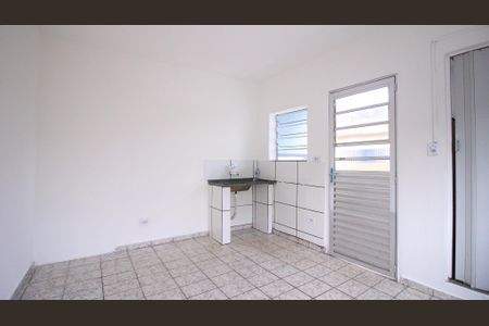 Casa para alugar com 1 quarto, 15m² em Jardim Colorado, São Paulo