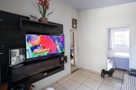 Sala de casa para alugar com 3 quartos, 360m² em Nacional, Contagem