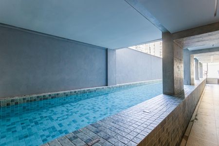 Apartamento à venda com 181m², 3 quartos e 2 vagas Apartamento à venda com 181m², 3 quartos e 2 vagasÁrea comum - Piscina