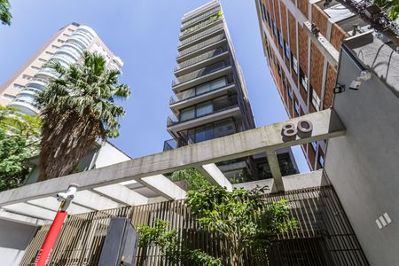 Apartamento à venda com 374m², 3 quartos e 4 vagas Apartamento à venda com 374m², 3 quartos e 4 vagasFachada