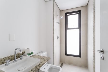 Apartamento à venda com 201m², 4 quartos e 3 vagasBanheiro da Suíte 1