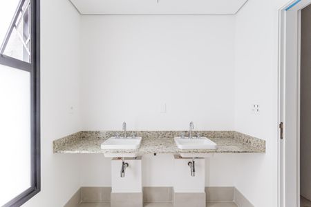 Apartamento à venda com 201m², 4 quartos e 3 vagasBanheiro da Suíte 3