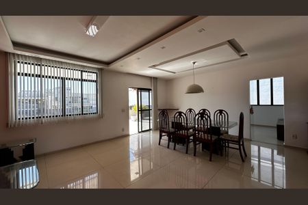 Apartamento à venda com 250m², 4 quartos e 2 vagas Apartamento à venda com 250m², 4 quartos e 2 vagasSala