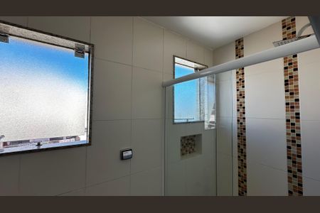 Apartamento à venda com 250m², 4 quartos e 2 vagas Apartamento à venda com 250m², 4 quartos e 2 vagasBanheiro do Quarto 2