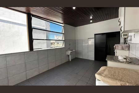 Apartamento à venda com 250m², 4 quartos e 2 vagas Apartamento à venda com 250m², 4 quartos e 2 vagasÁrea de Serviço