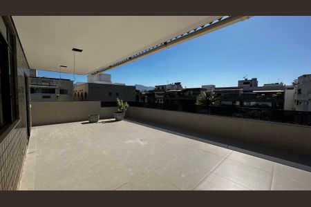 Apartamento à venda com 250m², 4 quartos e 2 vagas Apartamento à venda com 250m², 4 quartos e 2 vagasCobertura