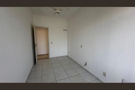 Apartamento à venda com 250m², 4 quartos e 2 vagas Apartamento à venda com 250m², 4 quartos e 2 vagasQuarto 3