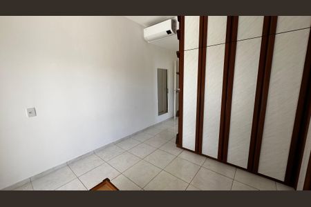 Apartamento à venda com 250m², 4 quartos e 2 vagas Apartamento à venda com 250m², 4 quartos e 2 vagasQuarto 4