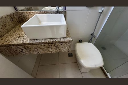 Apartamento à venda com 250m², 4 quartos e 2 vagas Apartamento à venda com 250m², 4 quartos e 2 vagasBanheiro do Quarto 3