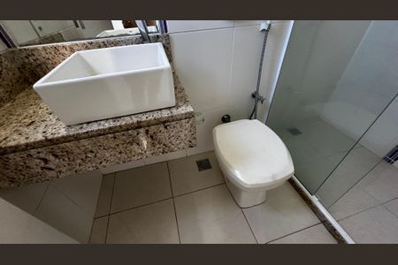 Apartamento à venda com 250m², 4 quartos e 2 vagas Apartamento à venda com 250m², 4 quartos e 2 vagasBanheiro do Quarto 3