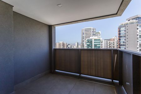 Apartamento à venda com 61m², 1 quarto e 1 vaga Apartamento à venda com 61m², 1 quarto e 1 vagaVaranda