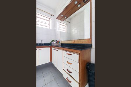 Casa à venda com 210m², 3 quartos e 2 vagas Casa à venda com 210m², 3 quartos e 2 vagasBanheiro