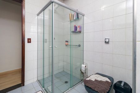 Casa à venda com 210m², 3 quartos e 2 vagas Casa à venda com 210m², 3 quartos e 2 vagasBanheiro