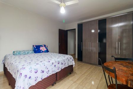 Casa à venda com 210m², 3 quartos e 2 vagas Casa à venda com 210m², 3 quartos e 2 vagasQuarto 1