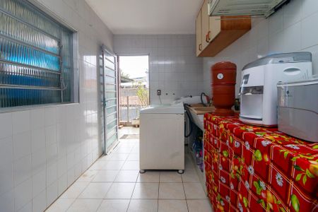 Casa à venda com 210m², 3 quartos e 2 vagas Casa à venda com 210m², 3 quartos e 2 vagasÁrea de Serviço