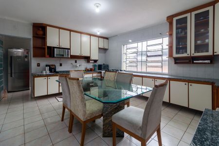 Casa à venda com 210m², 3 quartos e 2 vagas Casa à venda com 210m², 3 quartos e 2 vagasCozinha