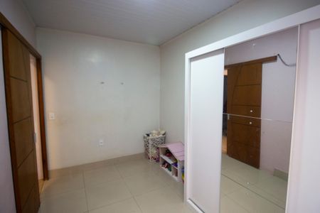 Casa para alugar com 5 quartos, 33m² em Recanto das Emas, Brasília