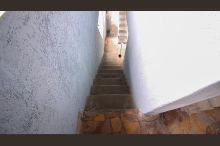 Casa à venda com 100m², 7 quartos e 1 vagaEscada