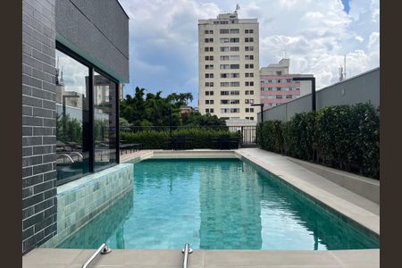 Apartamento à venda com 27m², 1 quarto e sem vaga Apartamento à venda com 27m², 1 quarto e sem vagaÁrea comum - Piscina