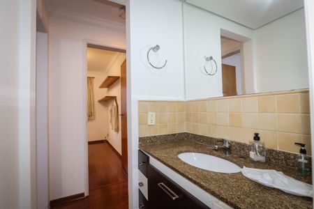 Apartamento para alugar com 101m², 3 quartos e 2 vagas Apartamento para alugar com 101m², 3 quartos e 2 vagasBanheiro social