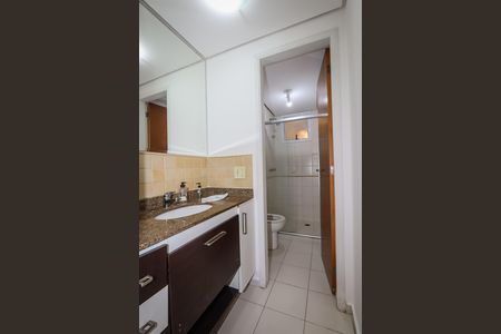 Apartamento para alugar com 101m², 3 quartos e 2 vagas Apartamento para alugar com 101m², 3 quartos e 2 vagasBanheiro social
