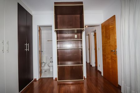 Apartamento para alugar com 101m², 3 quartos e 2 vagas Apartamento para alugar com 101m², 3 quartos e 2 vagasSuite