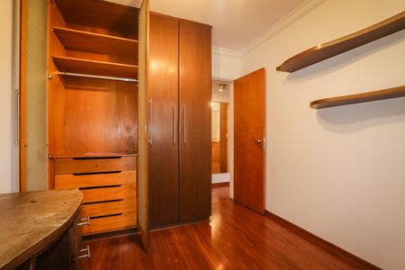 Apartamento para alugar com 101m², 3 quartos e 2 vagas Apartamento para alugar com 101m², 3 quartos e 2 vagasQuarto