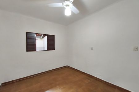 Casa à venda com 387m², 2 quartos e 7 vagas Casa à venda com 387m², 2 quartos e 7 vagasQuarto 2