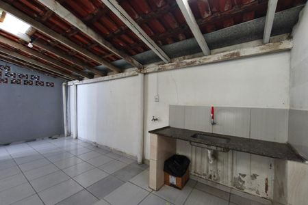 Casa à venda com 387m², 2 quartos e 7 vagas Casa à venda com 387m², 2 quartos e 7 vagasÁrea de ServiçoÁrea de Serviço