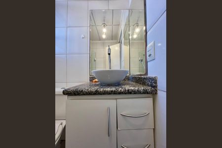 Banheiro de apartamento para alugar com 1 quarto, 51m² em Centro, Campinas